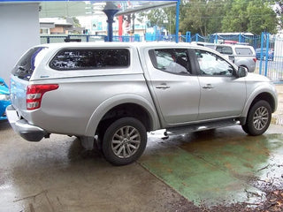 Hardtop Aeroklas Mitsubishi L200 2015 a Present - Fenetres Coulissantes Double Cab sur Xperts4x4 Accessoires 4x4 Off-Road