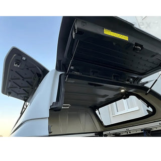Hardtop Ford Ranger/Raptor 2023+ WorkFleet FORD Aeroklas Fenêtres Battantes sur Xperts4x4 Accessoires 4x4 Off-Road