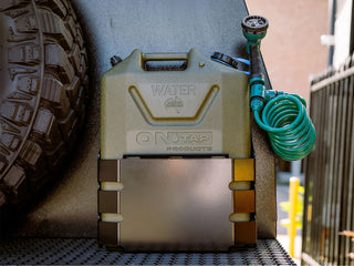 Support Jerry Can 22L ONTAP Noir Fixation 4x4 Robuste sur Xperts4x4 Accessoires 4x4 Off-Road