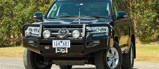 Pare-choc Avant ARB pour Land Cruiser 200 Series 2007 a 2015 Commercial BullBar sur Xperts4x4 Accessoires 4x4 Off-Road