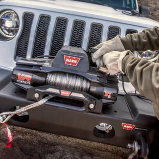 Treuil WARN VR-EVO 10S - 4.5T avec Câble Synthétique sur Xperts4x4 Accessoires 4x4 Off-Road
