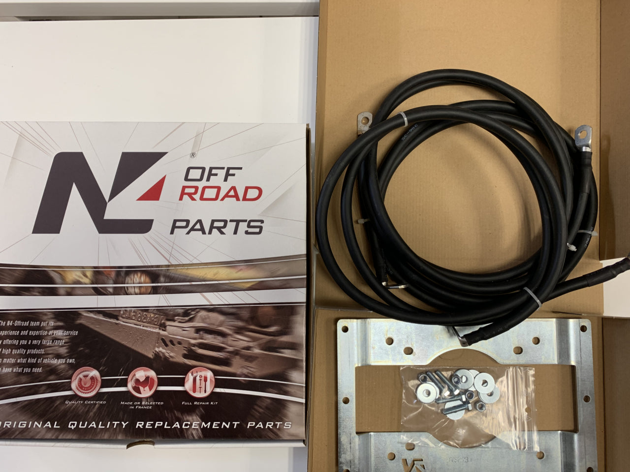 Kit support spécifique de fixation déport 1 mètre pour boitier relais de treuil Warn VR Evo Zeon Tabor N4-Offroad sur Xperts4x4 Accessoires 4x4 Off-Road