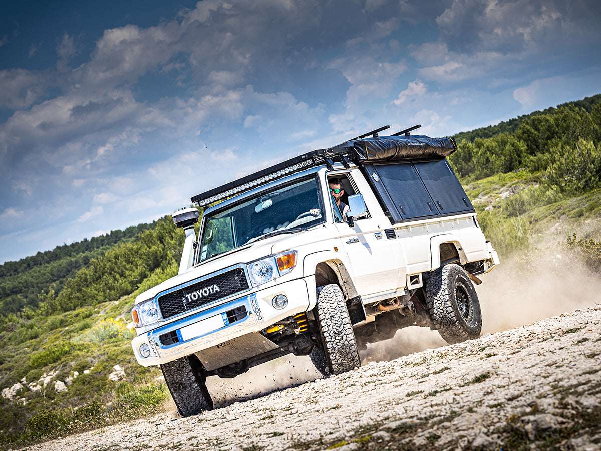 Jante Alu BRAID Winrace Noire 8x16 5x150 ET0 sur Xperts4x4 Accessoires 4x4 Off-Road