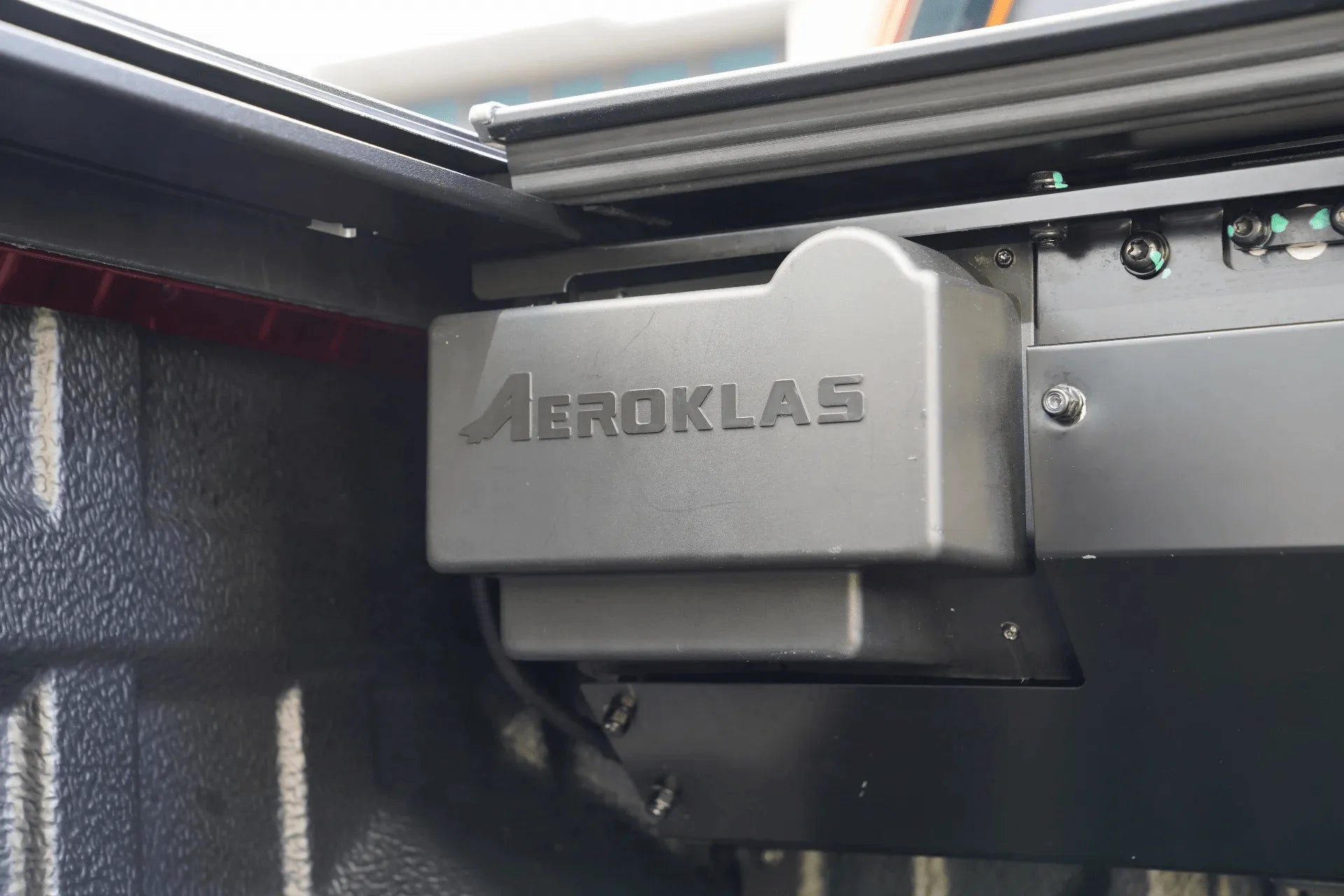 Couvre Benne Électrique Aeroklas Ford Ranger 2023+ Super Cab sur Xperts4x4 Accessoires 4x4 Off-Road