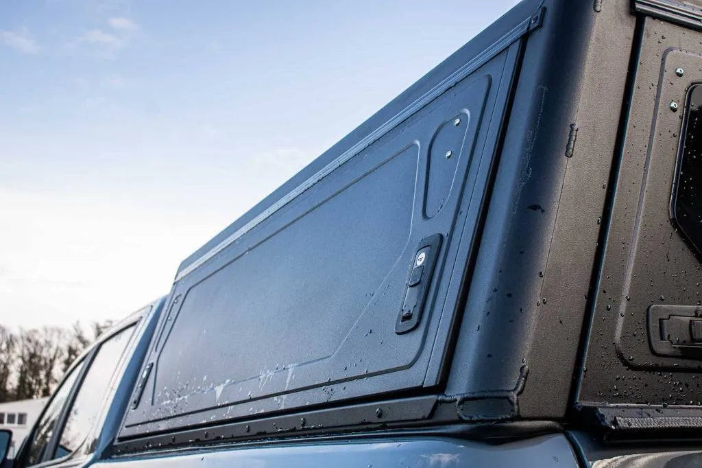 Hardtop Alu-Cab Contour Toyota Tacoma 2024+ sur Xperts4x4 Accessoires 4x4 Off-Road