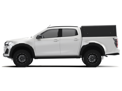 Hardtop Alu-Cab "Guard" pour Isuzu D-Max 2020+ Double-Cab, en aluminium, vue de face avec fenêtres latérales