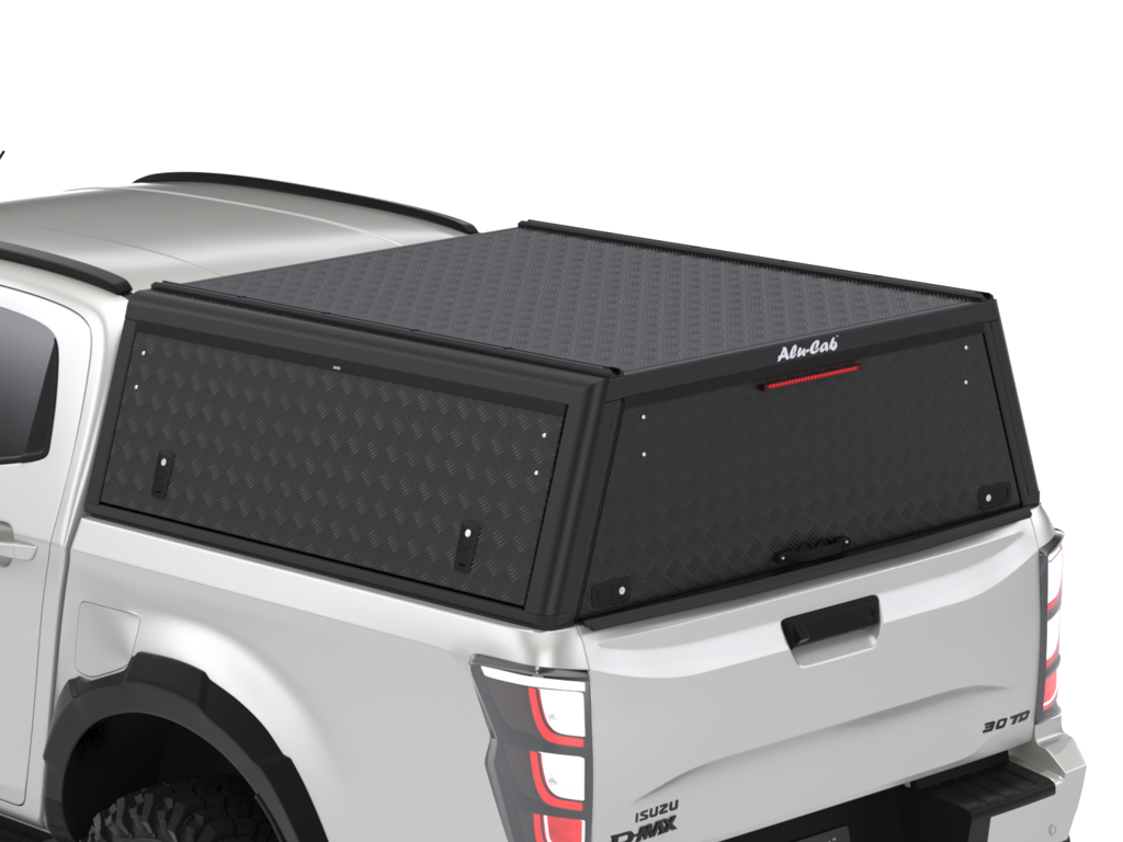 Hardtop Alu-Cab "Guard" pour Isuzu D-Max 2020+ Double-Cab en aluminium, vue de côté avec fenêtre.
