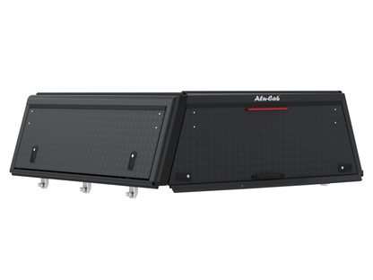 Hardtop Alu-Cab "Guard" pour Toyota Tacoma 2016-2023, texture en aluminium robuste, vue de face avec surfaces texturées.