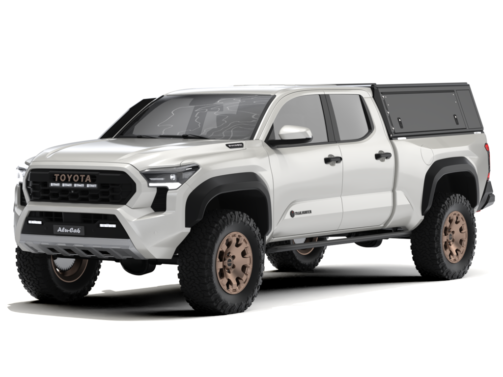 Hardtop Alu-Cab "Guard" pour Toyota Tacoma 2024+, version lisse, en aluminium, installé sur le camion.