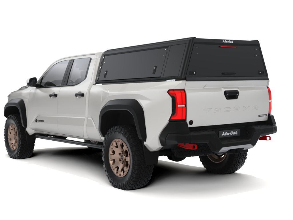 Hardtop Alu-Cab "Guard" pour Toyota Tacoma 2024+, version lisse, en aluminium robuste et élégant, adapté aux véhicules tout-terrain.