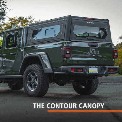 Hardtop Alu-Cab Contour en aluminium noir pour Jeep Gladiator JT 2019+, robuste et durable, vue de face.