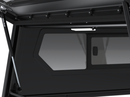Hardtop en aluminium noir pour Jeep Gladiator JT 2019+ de la marque Alu-Cab Contour, robuste et résistant en aluminium noir.