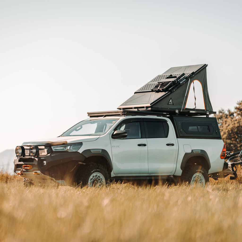 Tente de Toit Alu-Cab LT-50 LightWeight - WEEKENDER PACK sur Xperts4x4 Accessoires 4x4 Off-Road