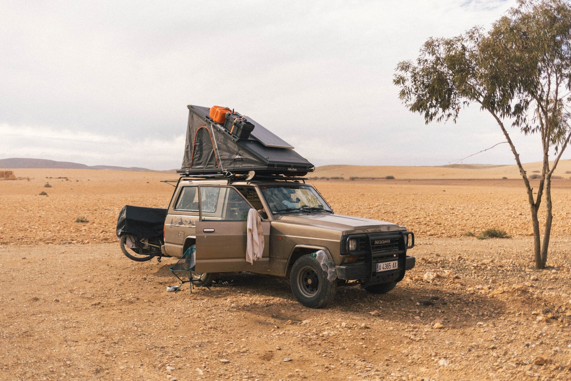Tente de Toit Alu-Cab LT-50 LightWeight - WEEKENDER PACK sur Xperts4x4 Accessoires 4x4 Off-Road