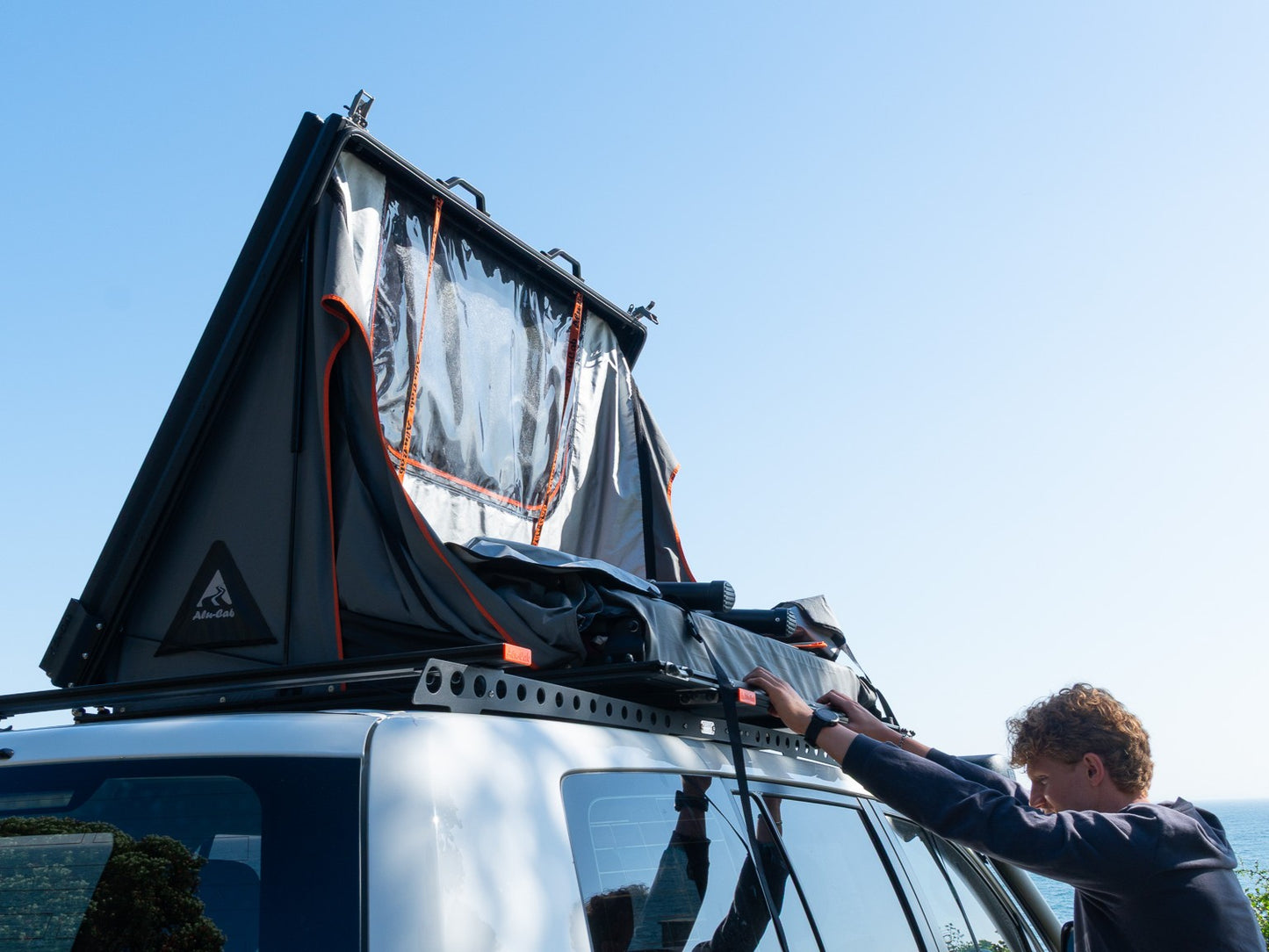 Tente de Toit Alu-Cab "RT-2S" - 2 Personnes | Coque Alu Compacte sur Xperts4x4 Accessoires 4x4 Off-Road