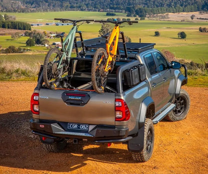 Support de benne ARB 4x4 avec galerie de toit Baserack pour Ford Raptor 2023+ Double Cab, système de rangement robuste et pratique.