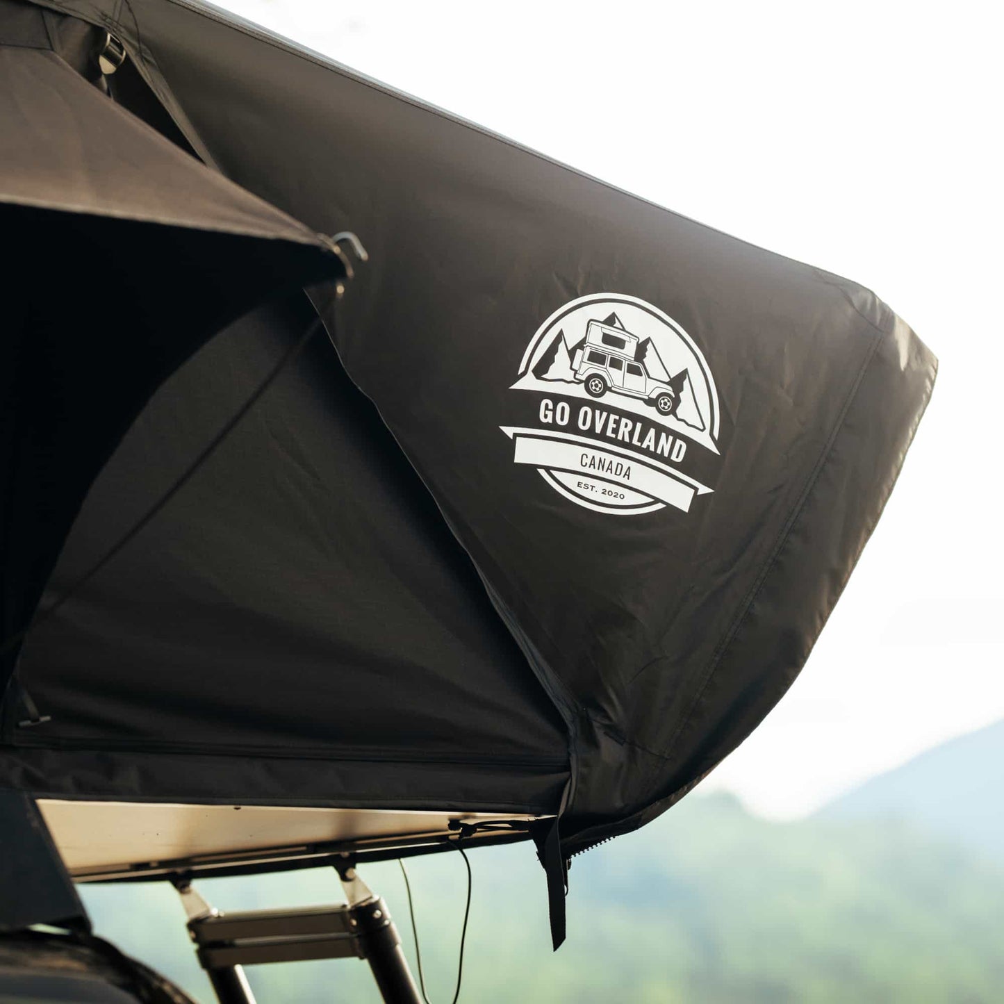 Tente de Toit Expedition XL Go Overland Canada – 4 à 5 Places sur Xperts4x4 Accessoires 4x4 Off-Road