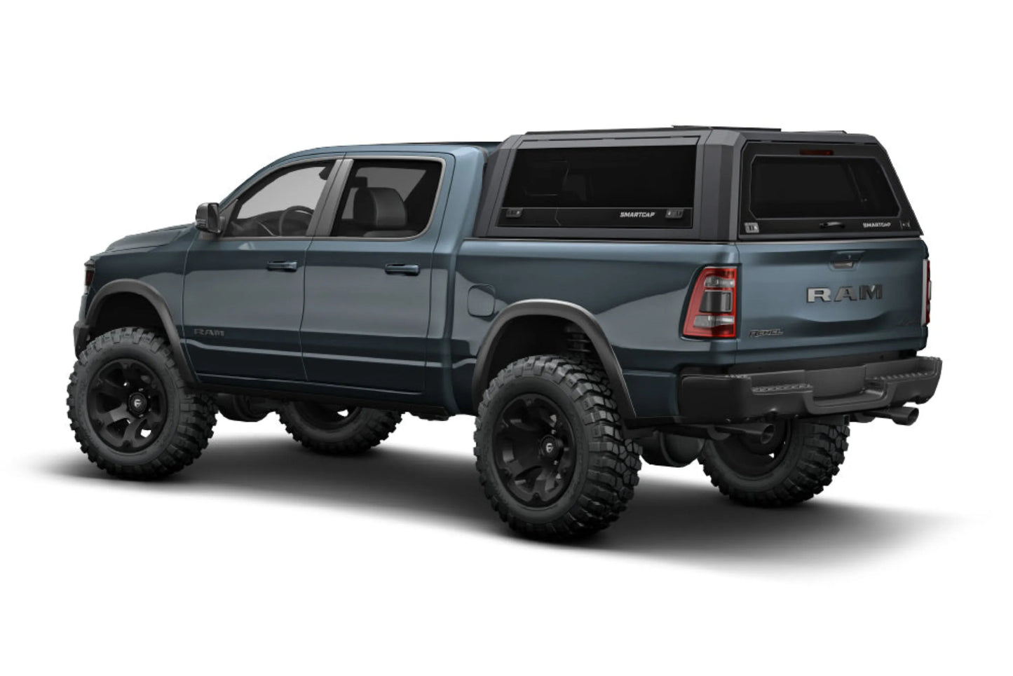 Hardtop RSI EVO SPORT pour Dodge RAM 1500 2009 à présent, en métal noir, installé sur le véhicule.
