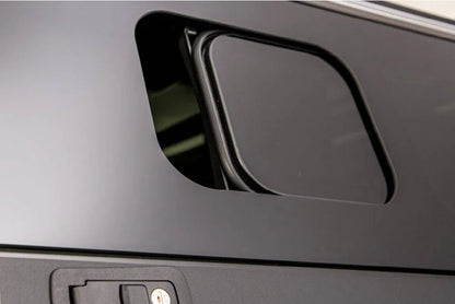 Hardtop RSI EVO SPORT pour Dodge RAM 1500 2009 et plus, finition noire, installation solide, vue de face sur la camionnette.