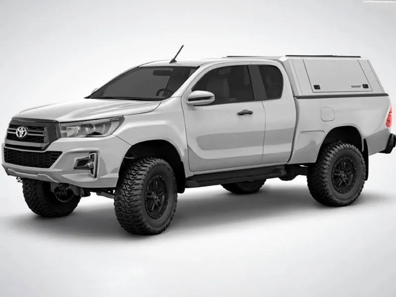 Hardtop RSI SMARTCAP pour Toyota Hilux Extra Cab Revo 2016 à présent, finition noire, installé sur le véhicule.