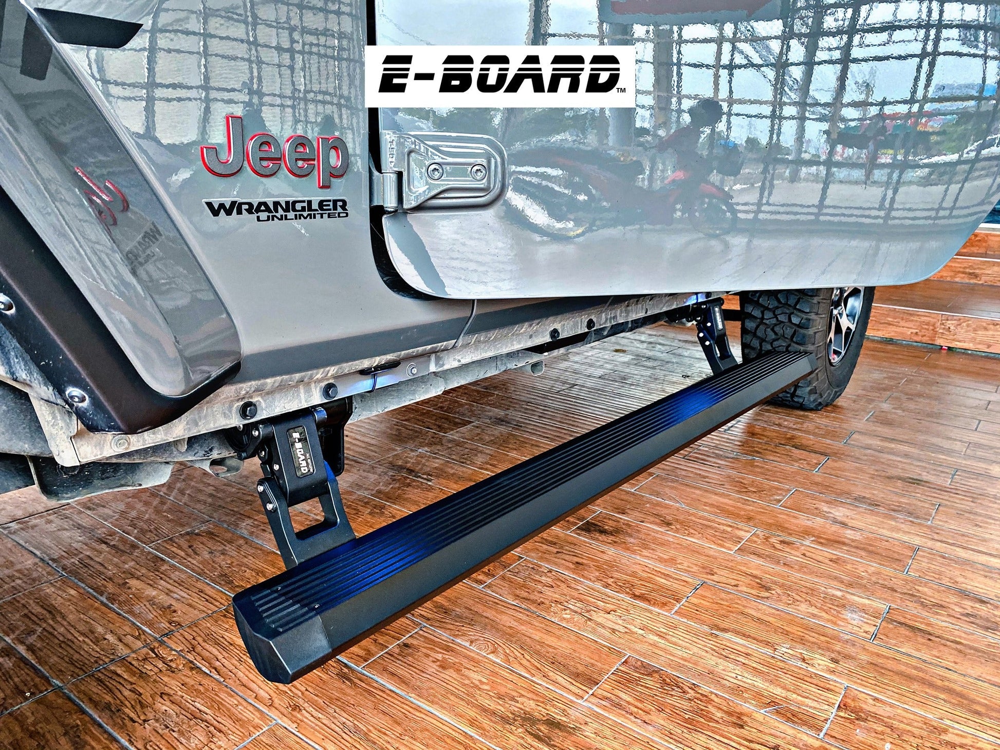 Marche-Pieds Electriques T-MAX Jeep JL 2018+| Powerboard sur Xperts4x4 Accessoires 4x4 Off-Road