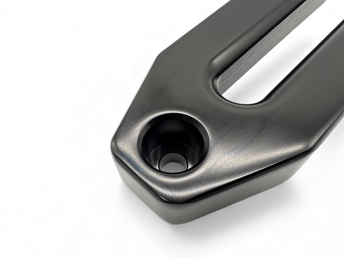 Ecubier aluminium noir pour corde de treuil synthétique N4-Offroad sur Xperts4x4 Accessoires 4x4 Off-Road