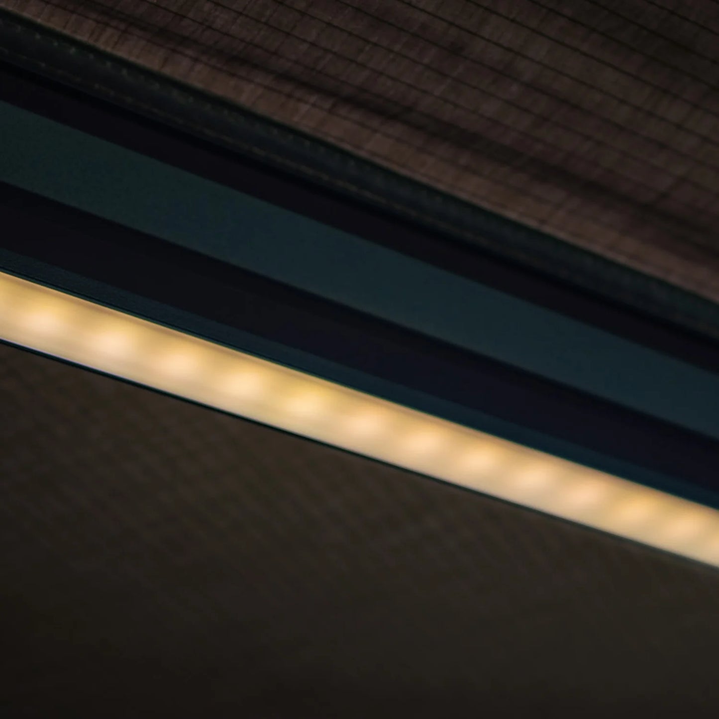 Auvent 270° XL Autoportant LED Côté Droit Eclipse - DARCHE sur Xperts4x4 Accessoires 4x4 Off-Road