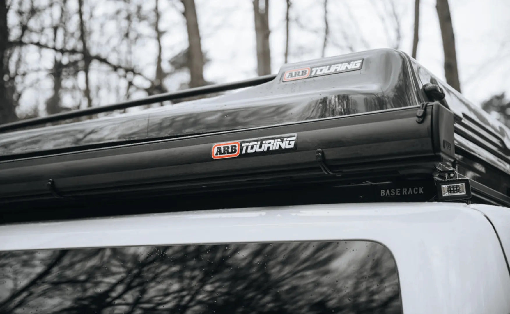 Auvent ARB Black Edition 3000 x 2500 mm (avec LED incluse) sur Xperts4x4 Accessoires 4x4 Off-Road