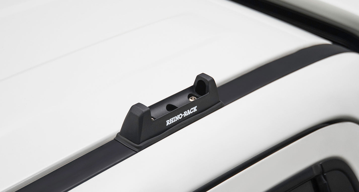 Kit de 2 barres de toit noires Heavy Duty RHINO-RACK pour Nissan Navara NP300 2015+, montage Ditch Mount, longueur 1250 mm.