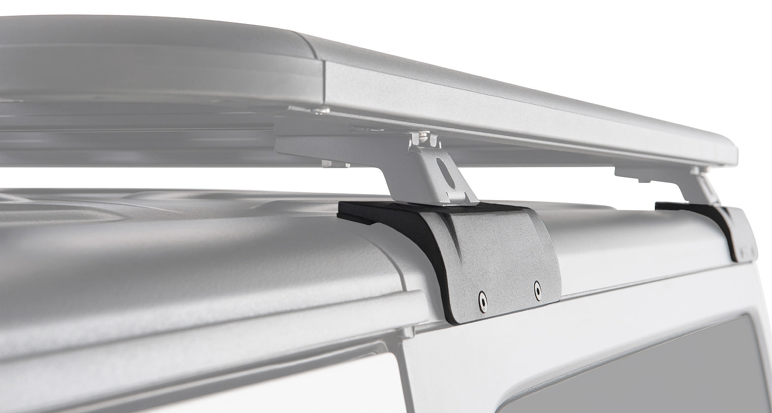 Kit 2 barres de toit noires de 1500mm pour Jeep Wrangler JK 2011-2019, par RHINO-RACK, robustes et adaptées pour le transport de chargement.