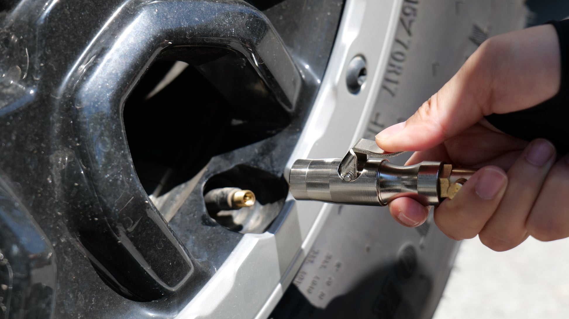 Compresseur T-MAX Storm Pump 150 PSI - L'indispensable du 4x4 sur Xperts4x4 Accessoires 4x4 Off-Road