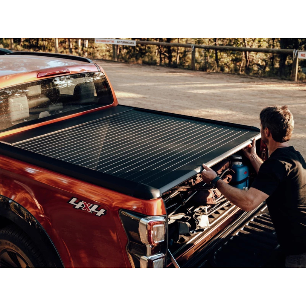 Rideau de Benne Manuel Mountain Top EVOm – Mitsubishi L200 2019+ Double Cab sur Xperts4x4 Accessoires 4x4 Off-Road