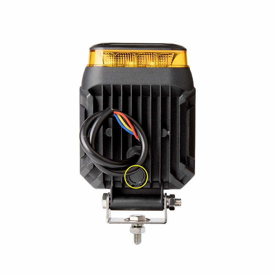 Feu de travail LUMIDRIVE WORK LIGHT FLASH 4 Modes Étanche sur Xperts4x4 Accessoires 4x4 Off-Road