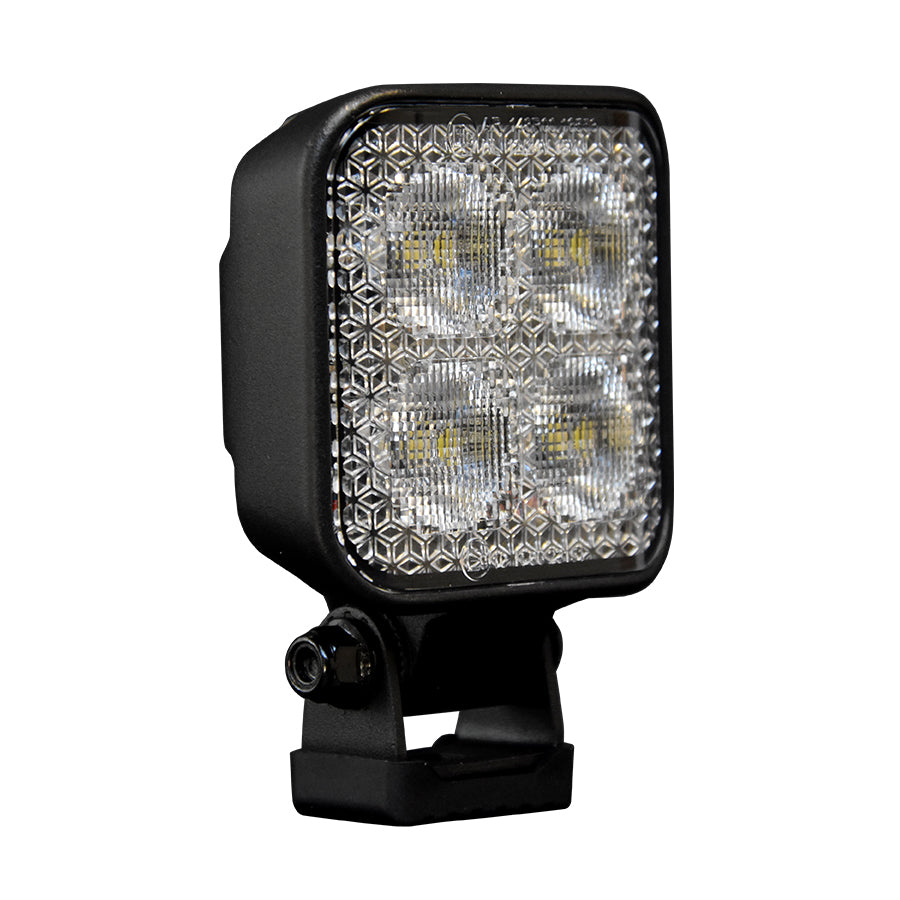 Feux de Travail LED Lumidrive Panoramax - Puissance & Étanchéité sur Xperts4x4 Accessoires 4x4 Off-Road