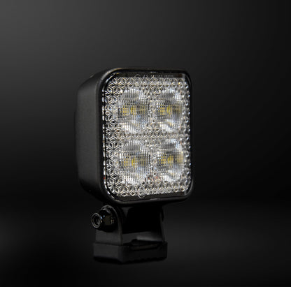 Feux de Travail LED Lumidrive Panoramax - Puissance & Étanchéité sur Xperts4x4 Accessoires 4x4 Off-Road