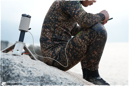 OuTask Lampe Télescopique LED Outdoor 720° - Jaune Désert sur Xperts4x4 Accessoires 4x4 Off-Road