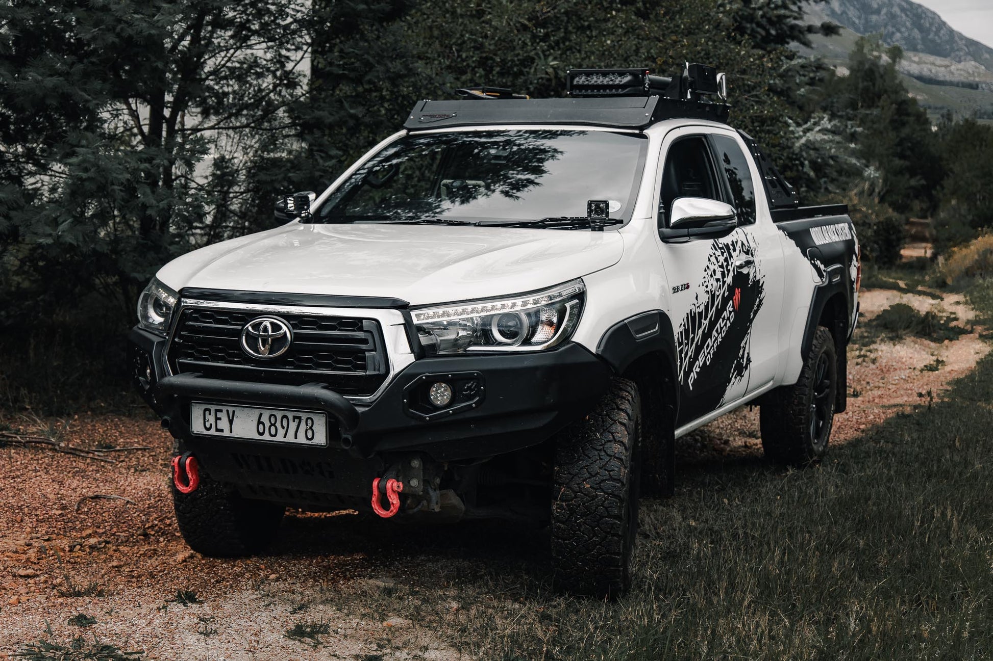 Galerie de toit Toyota Hilux Revo (2016+) Extra Cabine Predator Offroad sur Xperts4x4 Accessoires 4x4 Off-Road