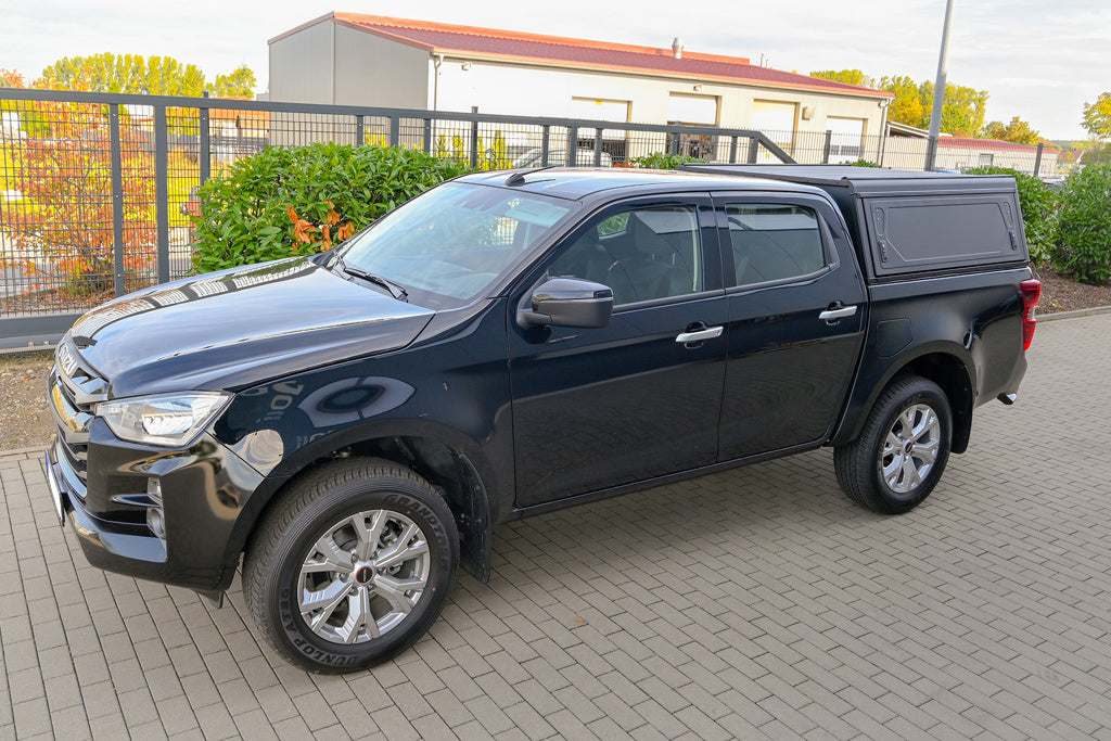 Hardtop Alu-Cab Contour Isuzu D-Max 2020-2023 Double Cab sur Xperts4x4 Accessoires 4x4 Off-Road