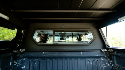 Hardtop Alu-Cab Contour pour Toyota Hilux 2026+ N90 Double Cab, robuste et en aluminium, adapté au modèle avec capacité tout-terrain