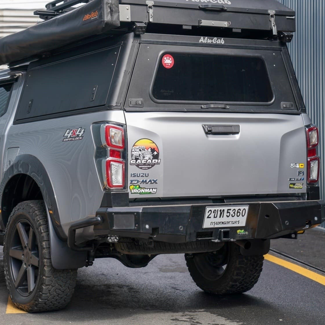 Hardtop Alu-Cab Explorer 3 Isuzu Dmax 2012 à 2023 - Noir sur Xperts4x4 Accessoires 4x4 Off-Road