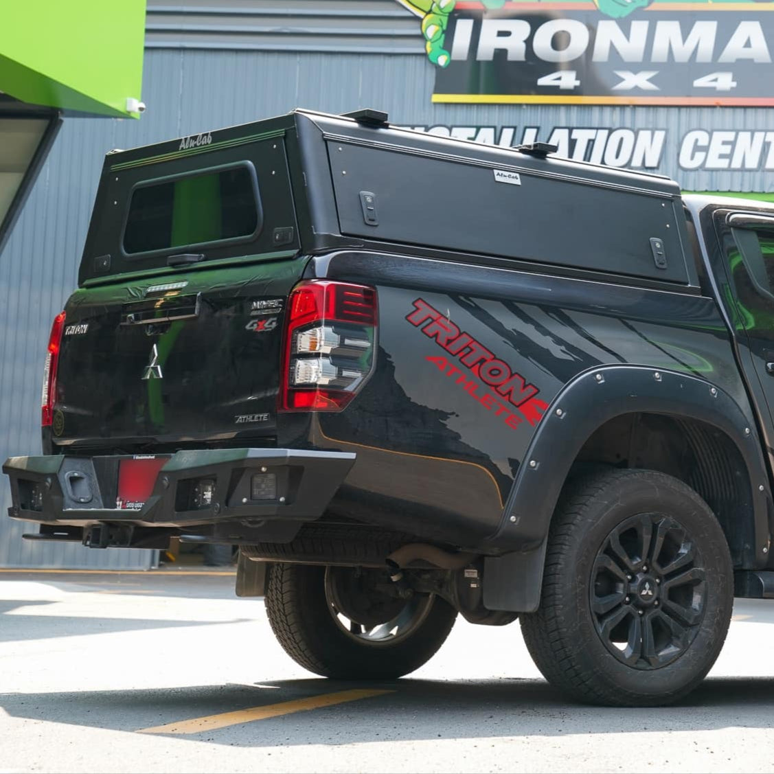 Hardtop Alu-Cab Explorer 3 Mitsubishi L200 2016+ sur Xperts4x4 Accessoires 4x4 Off-Road