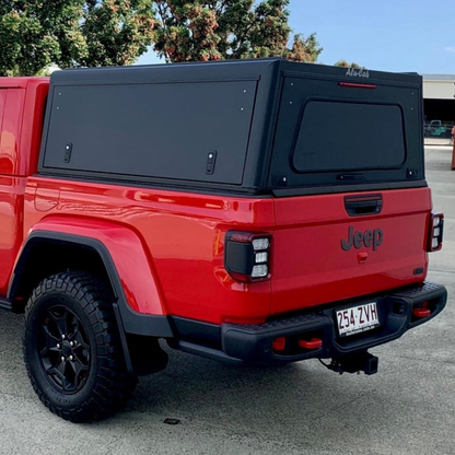Hardtop Alu-Cab Explorer 3 pour Jeep Gladiator JT sur Xperts4x4 Accessoires 4x4 Off-Road
