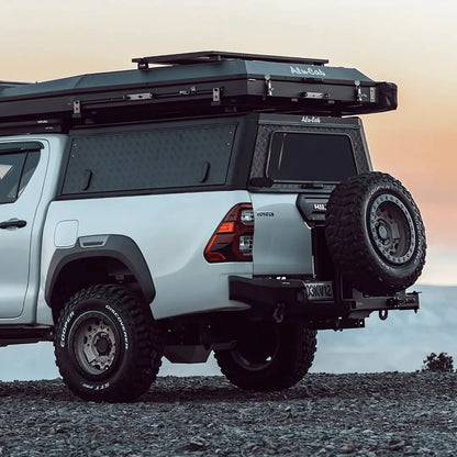 Hardtop Alu-Cab Explorer 3 Toyota Hilux 2005 à 2015 - Noir sur Xperts4x4 Accessoires 4x4 Off-Road