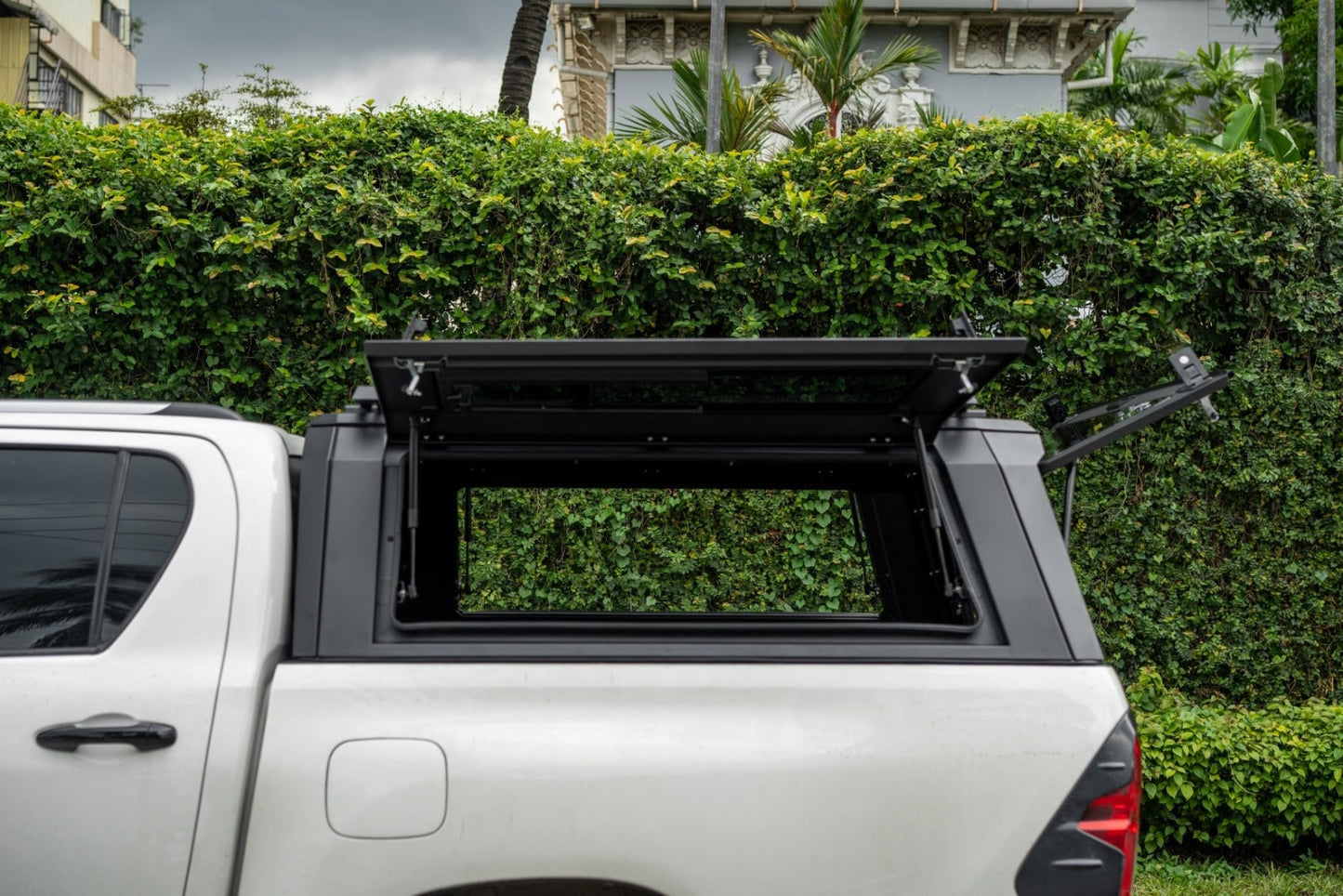 Hardtop Aluminium Line4x4 Double Cab | Vitré et Renforcé sur Xperts4x4 Accessoires 4x4 Off-Road