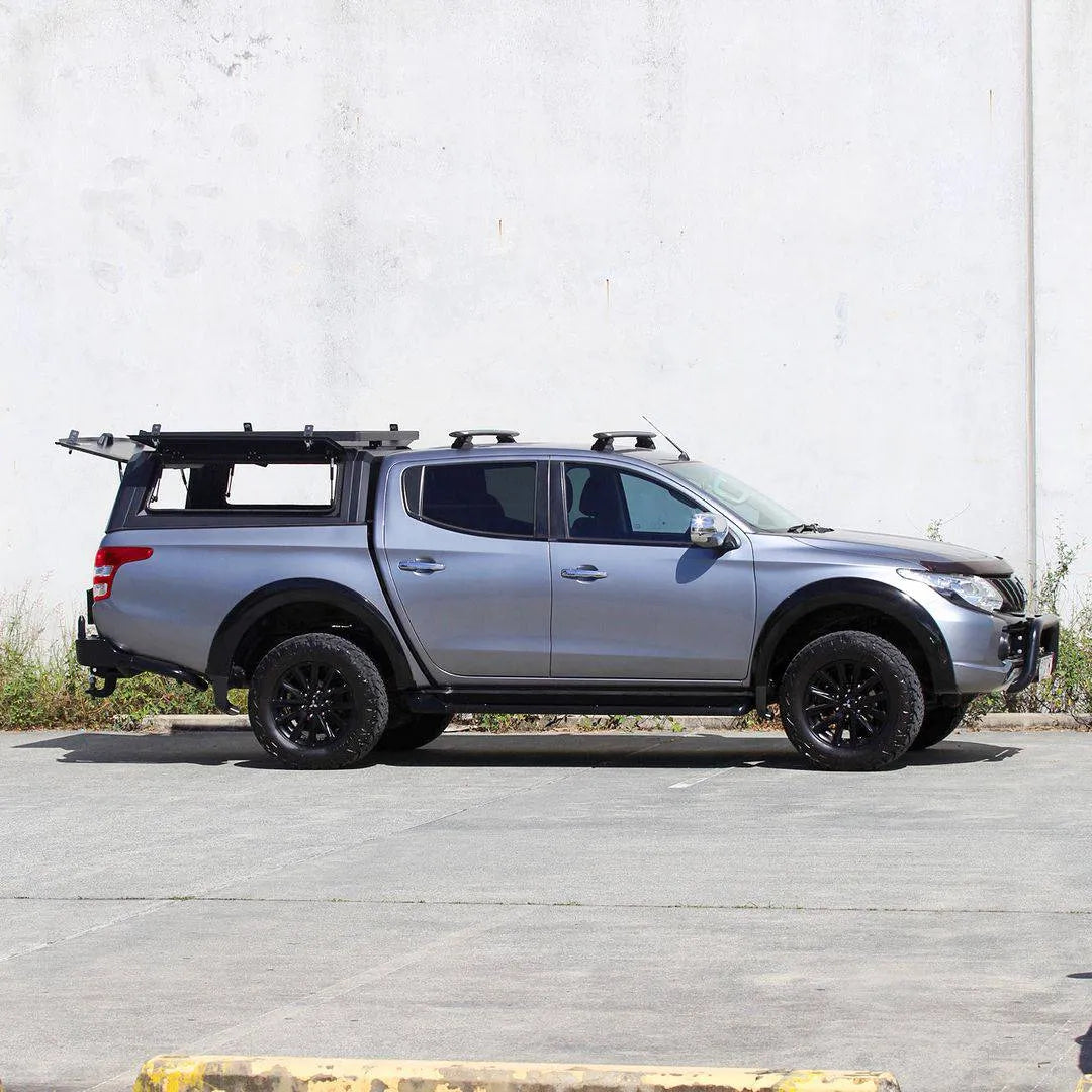 Hardtop Mitsubishi L200 2015+ | RSI SmartCap EVOd Defender sur Xperts4x4 Accessoires 4x4 Off-Road
