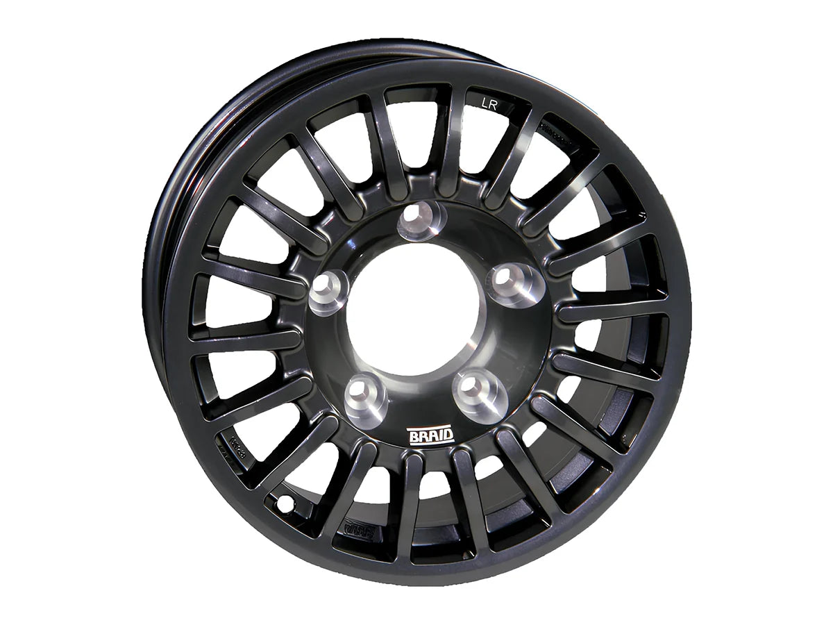 Jante Alu BRAID Winrace Noire 8x18 6x139.7 ET0 sur Xperts4x4 Accessoires 4x4 Off-Road