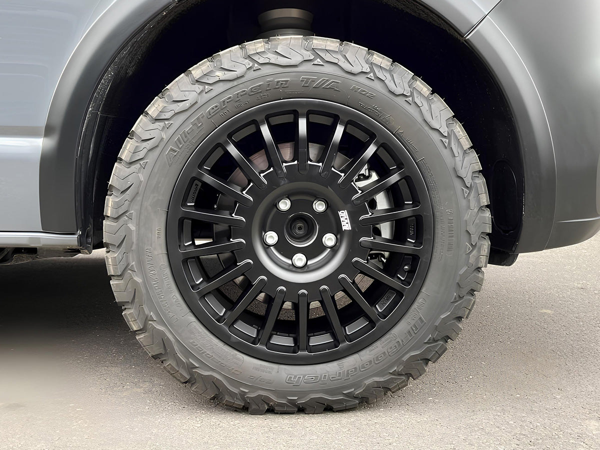 Jante Alu BRAID Winrace T Noire 8x18 6x139.7 ET40 sur Xperts4x4 Accessoires 4x4 Off-Road