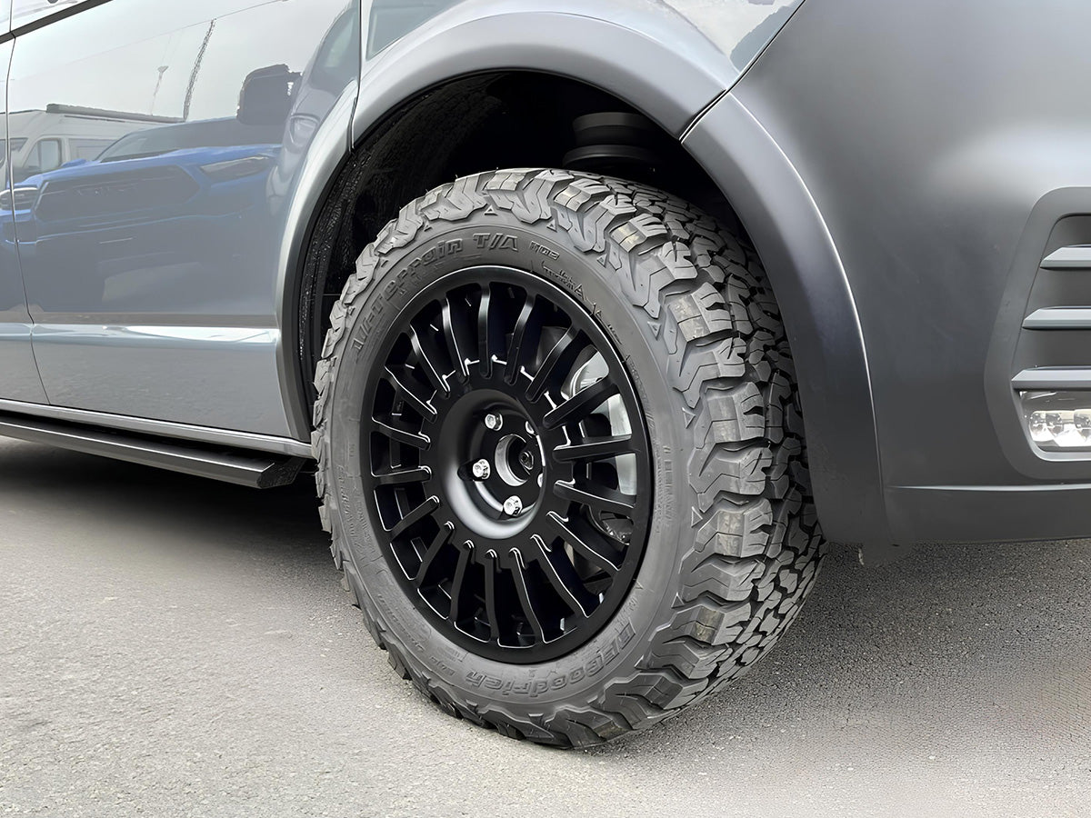 Jante Alu BRAID Winrace T Noire 8x18 6x139.7 ET40 sur Xperts4x4 Accessoires 4x4 Off-Road