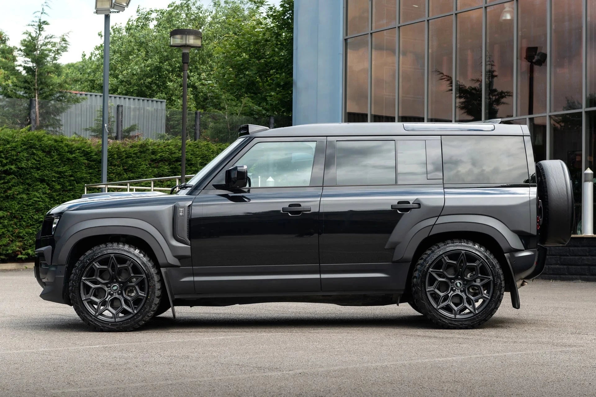Kit Wide Track KAHN Defender 110 (2020+) - Look agressif & Premium sur Xperts4x4 Accessoires 4x4 Off-Road