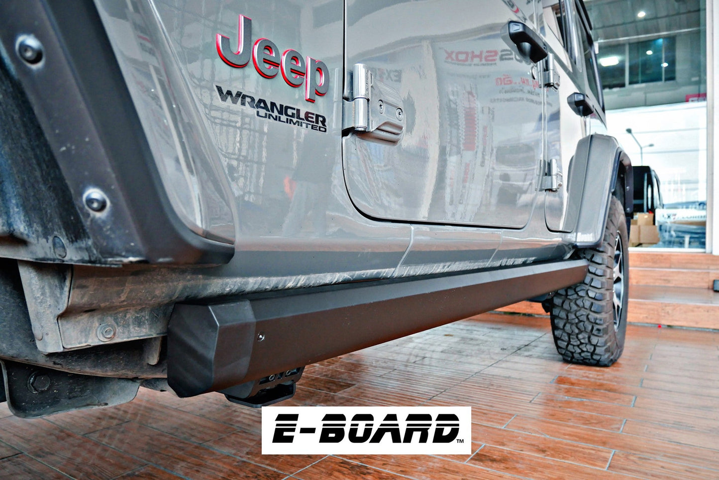 Marche-Pieds Electriques T-MAX Jeep JK 2007 a 2018 | Powerboard sur Xperts4x4 Accessoires 4x4 Off-Road